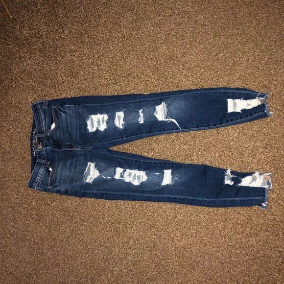 American Eagle Outfitters Denim - american eagle medium wash ripped jeans